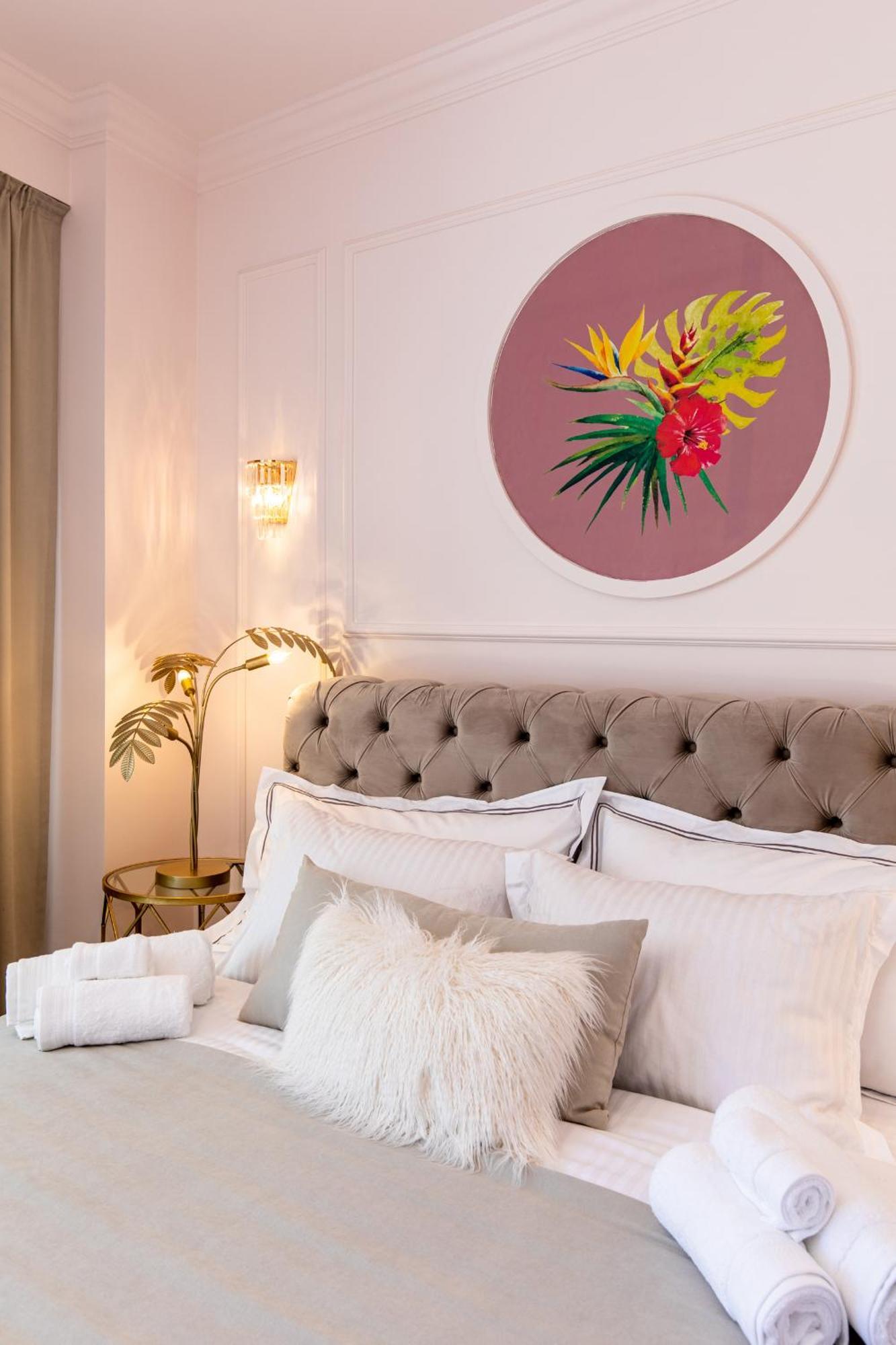 Old Town Luxury With Balcony Bucarest