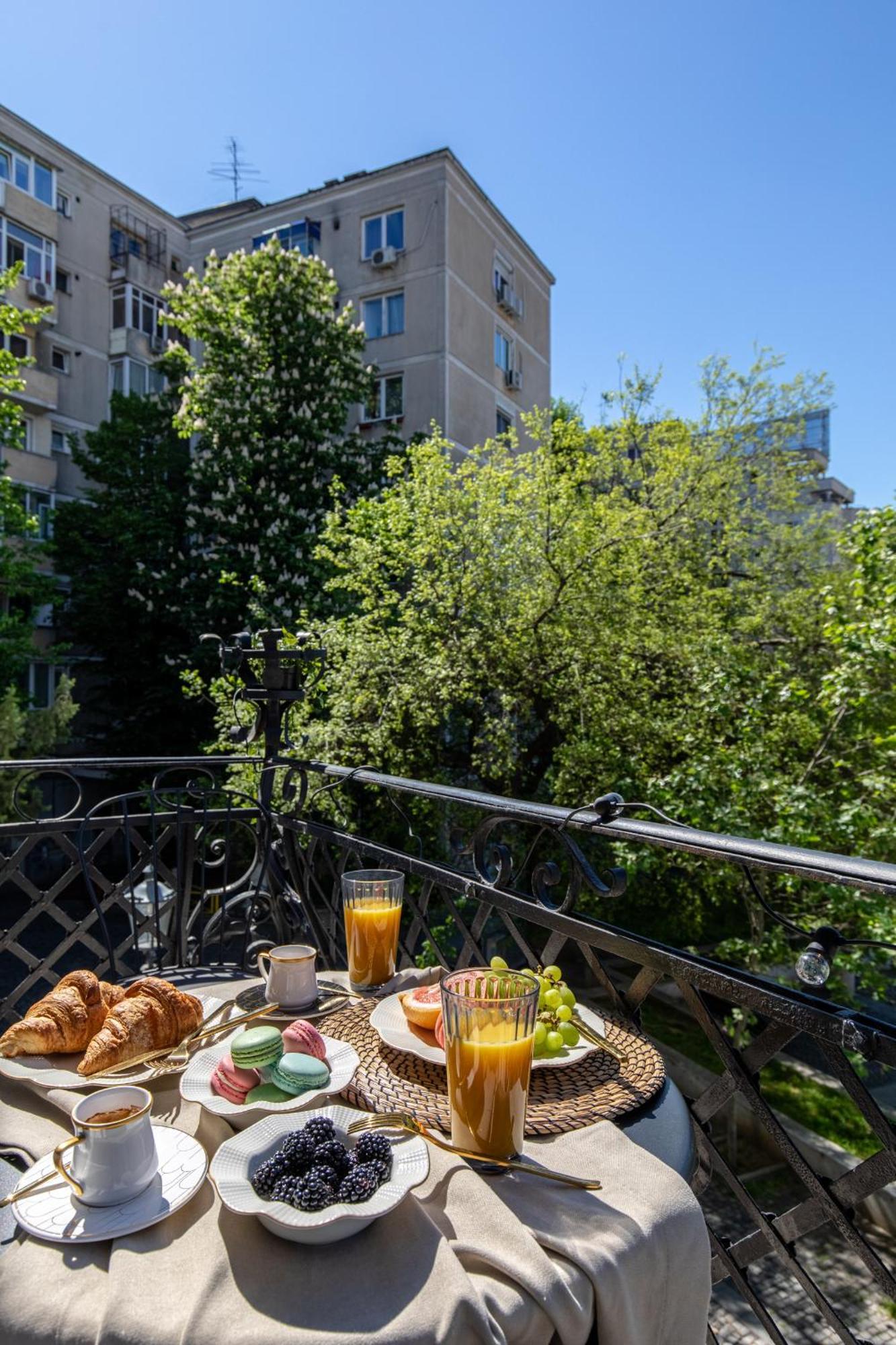 Old Town Luxury With Balcony Appartement