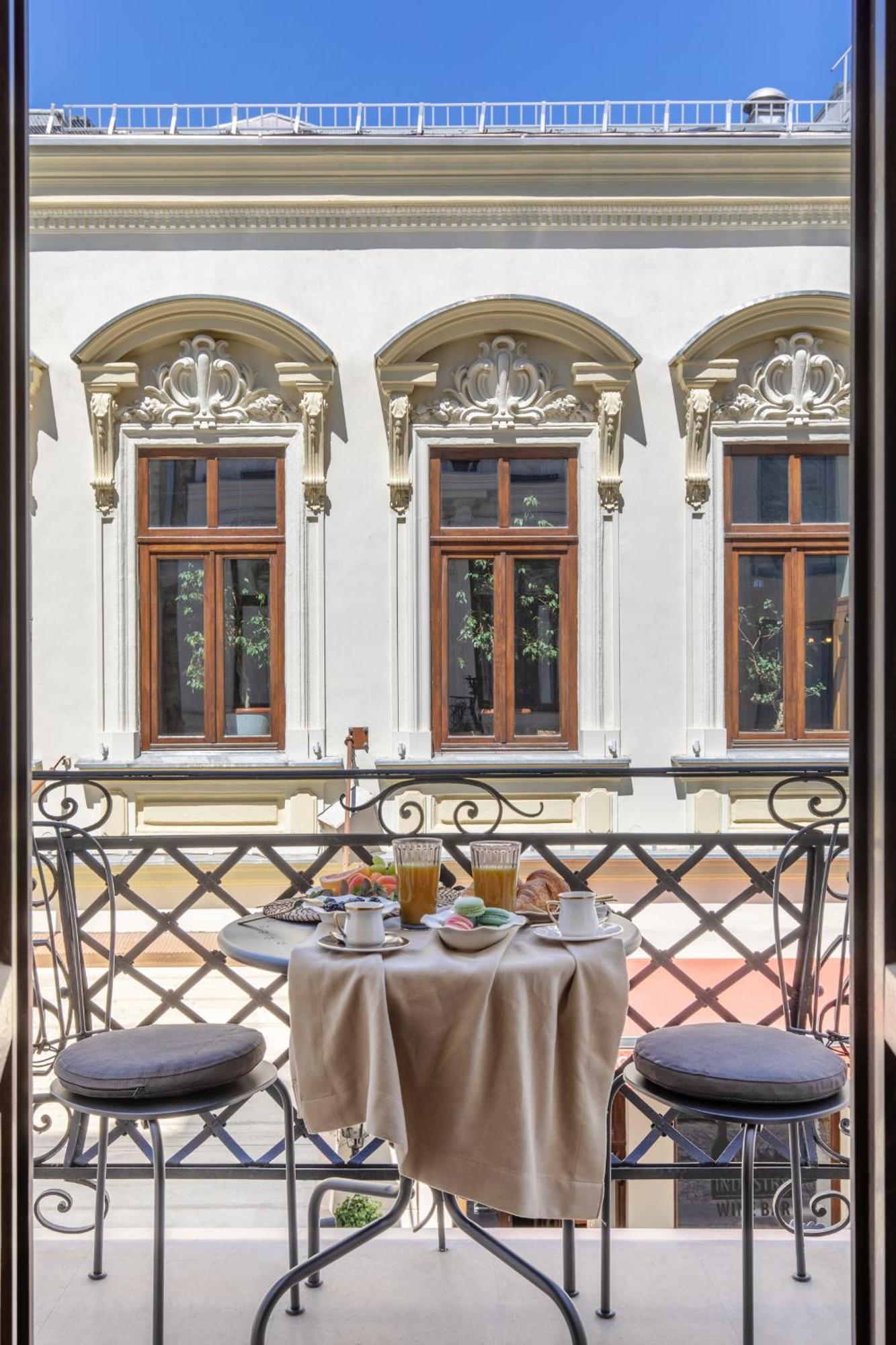 Old Town Luxury With Balcony Bucarest